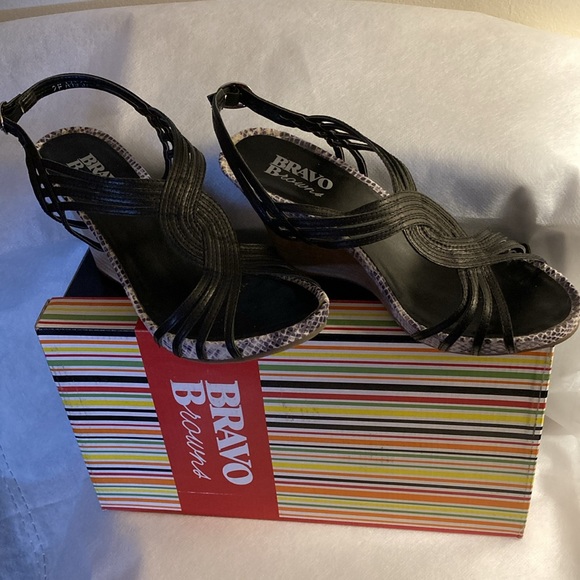 Bravo Browns Shoes - Wedge Heel Top Strap Sandals - Sz 7B - Picture 11 of 16